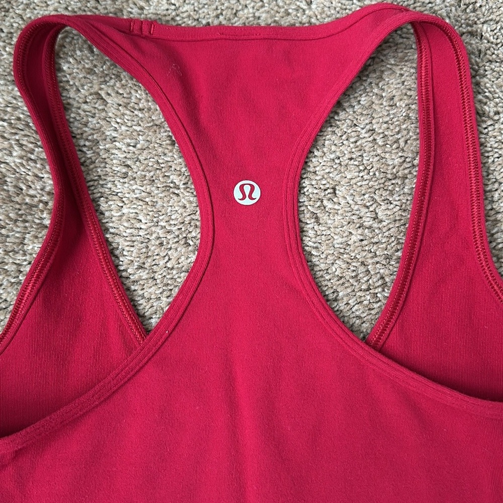 Lululemon tank women size 6 - Picture 3 of 5